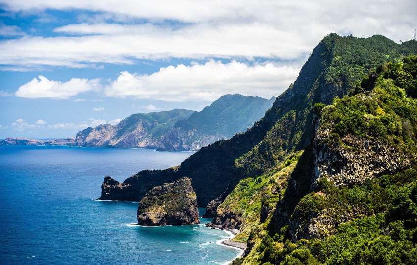 Madeira repülőjegy Tavasszal Áprilisiban